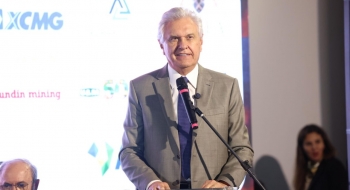 Potencial econômico da mineração em Goiás é destaque em abertura de evento do setor